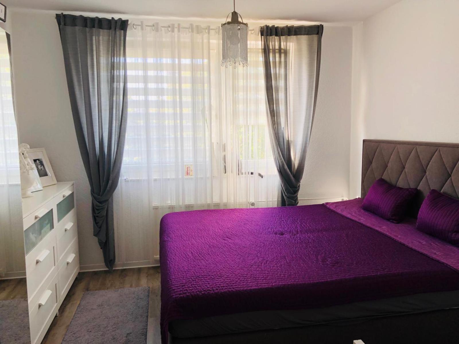 Apartment Homely Near Exhibition Center *