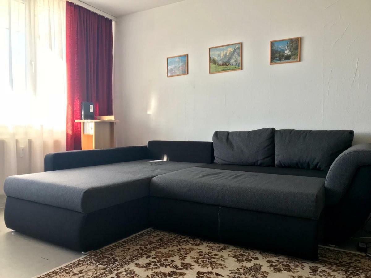 Homely Near Exhibition Center Apartment *
